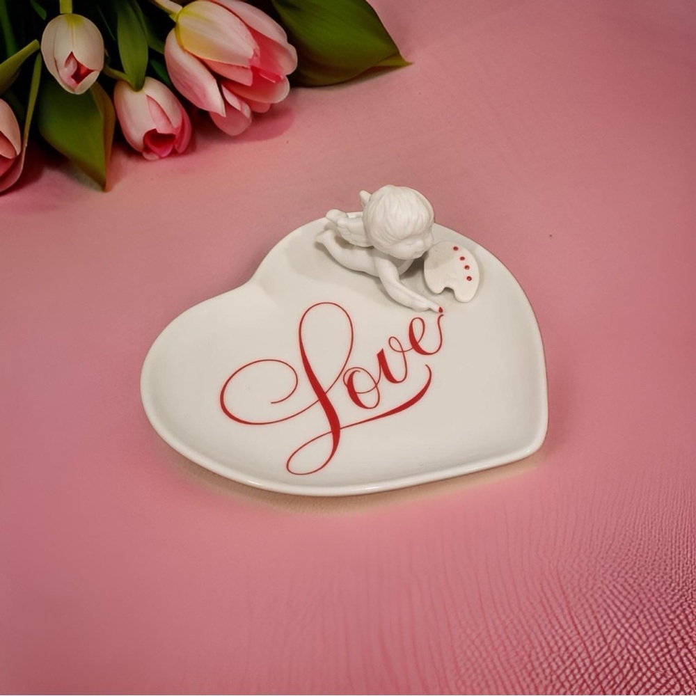 Signed Avon 1984 Heart Shaped Dish with Cute Little Cherub Painting Love